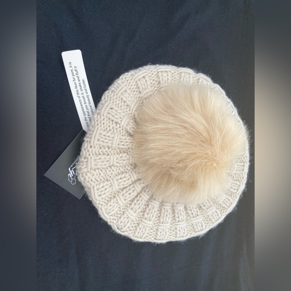 Kyi Kyi Women’s Knit Wool Blend Faux Fur Pom-Pom Winter Beanie (Beige)
